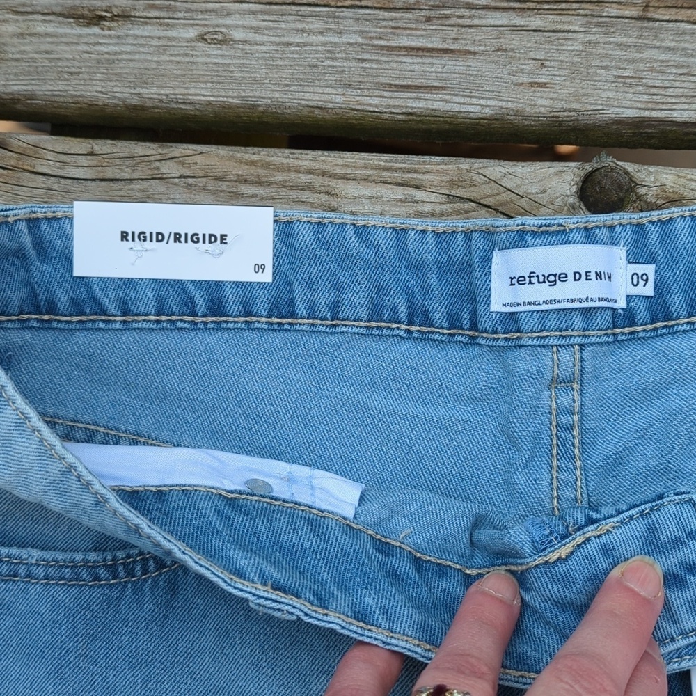 New Refuge Denim Jeans - Picture 3 of 9